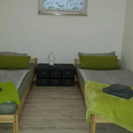 Apartment Zimmervermietung Bully